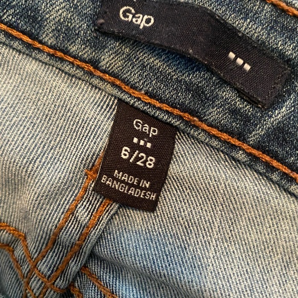 GAP women’s blue jeans mid rise - Picture 2 of 4